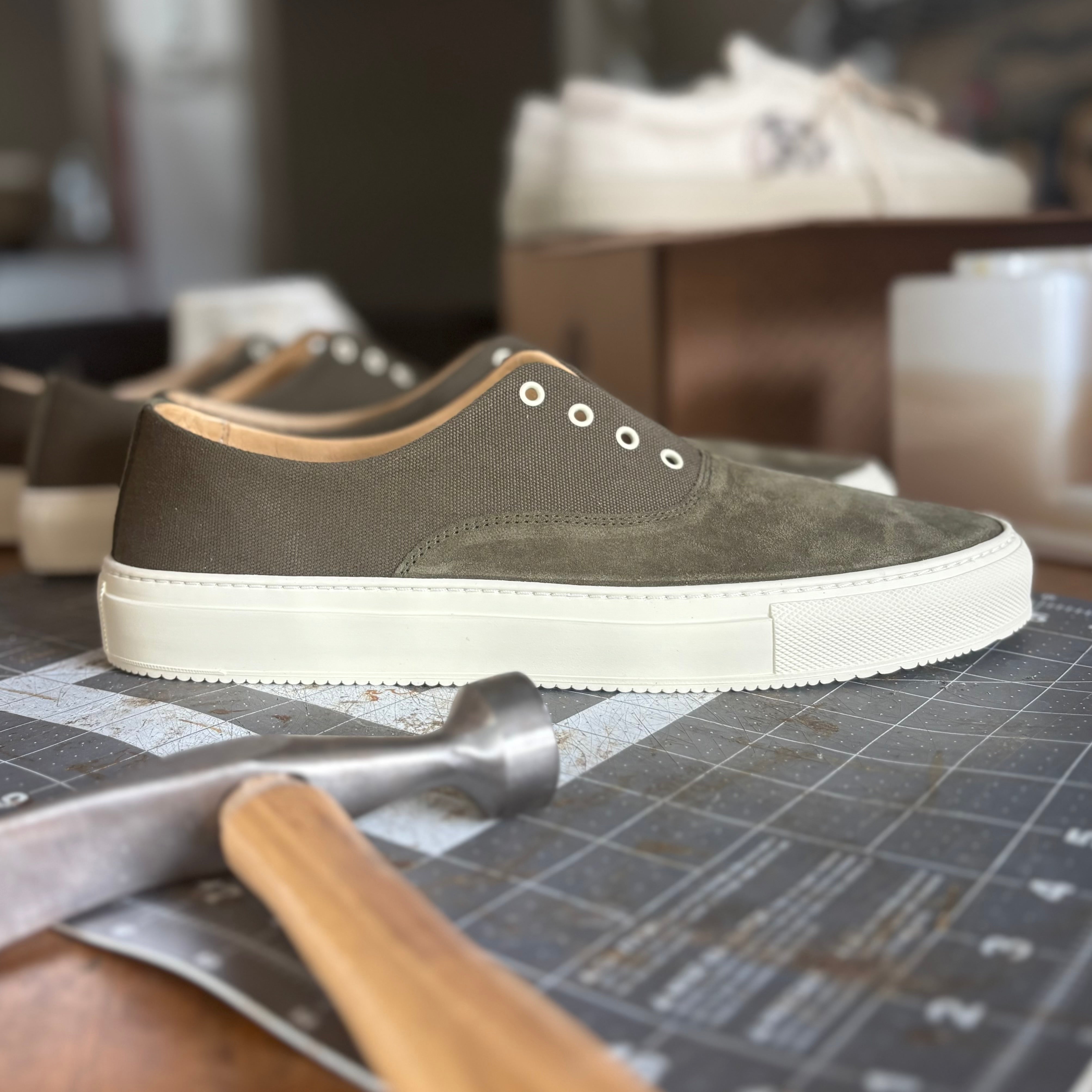 Men’s CV in Olive (Canvas + Suede)