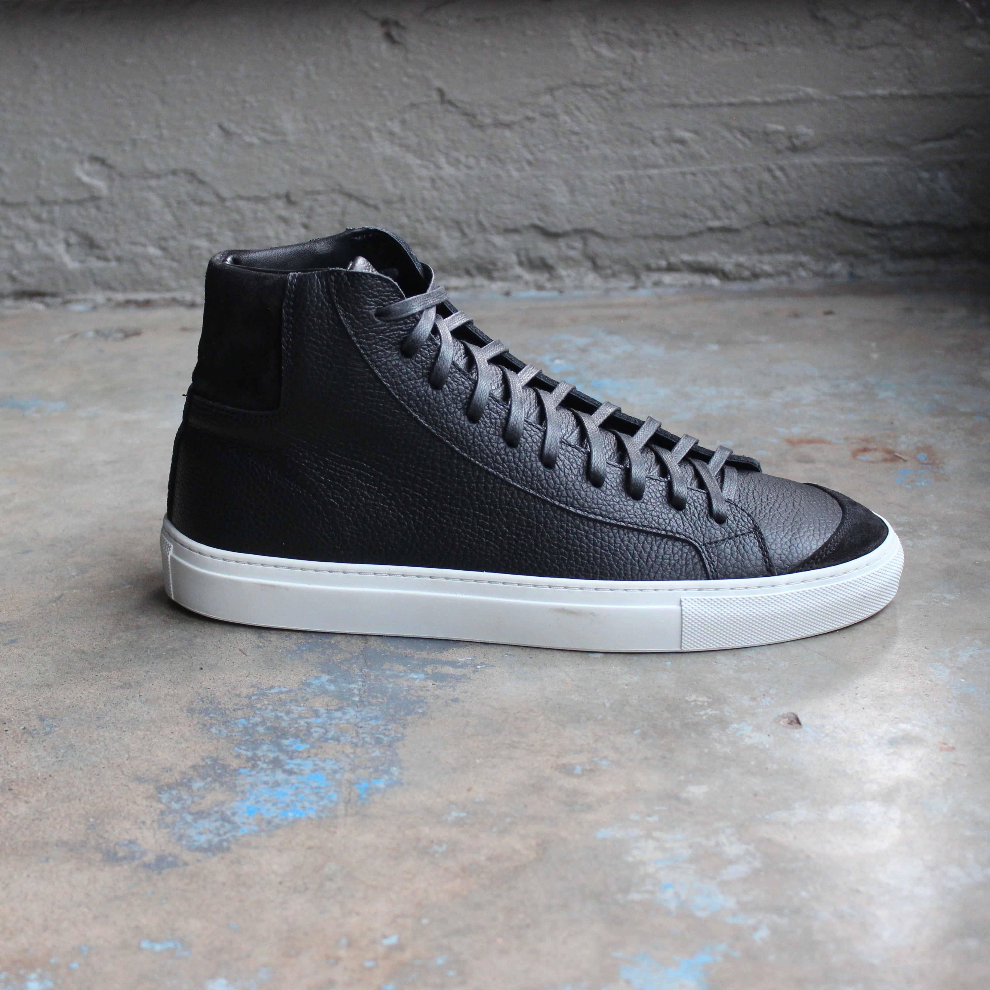 Pre-order Men’s James Court Hi | Black + White