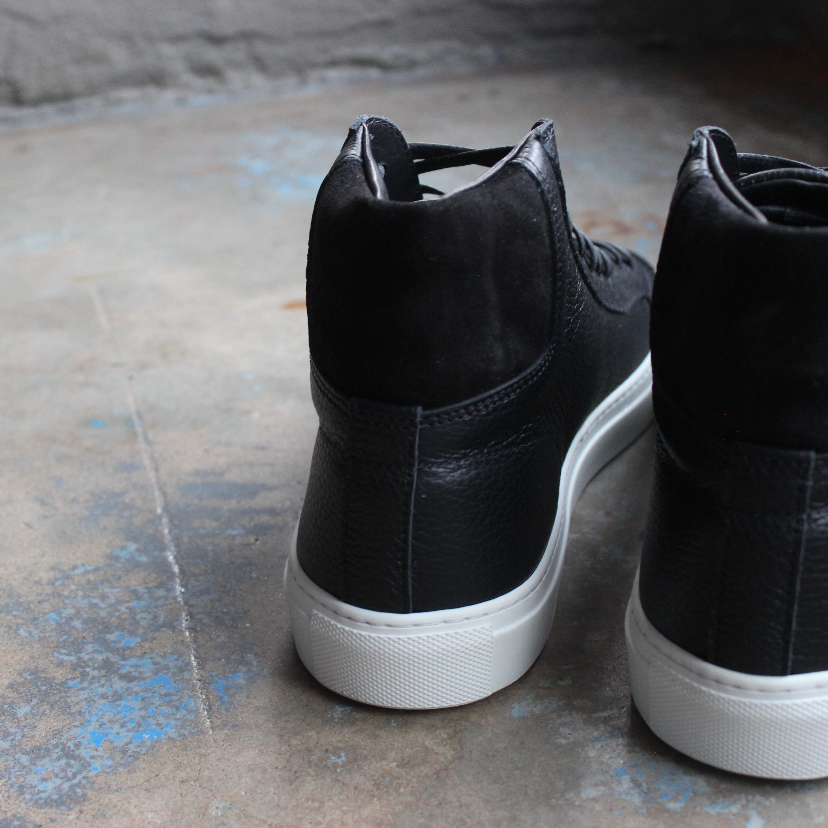 Pre-order Men’s James Court Hi | Black + White