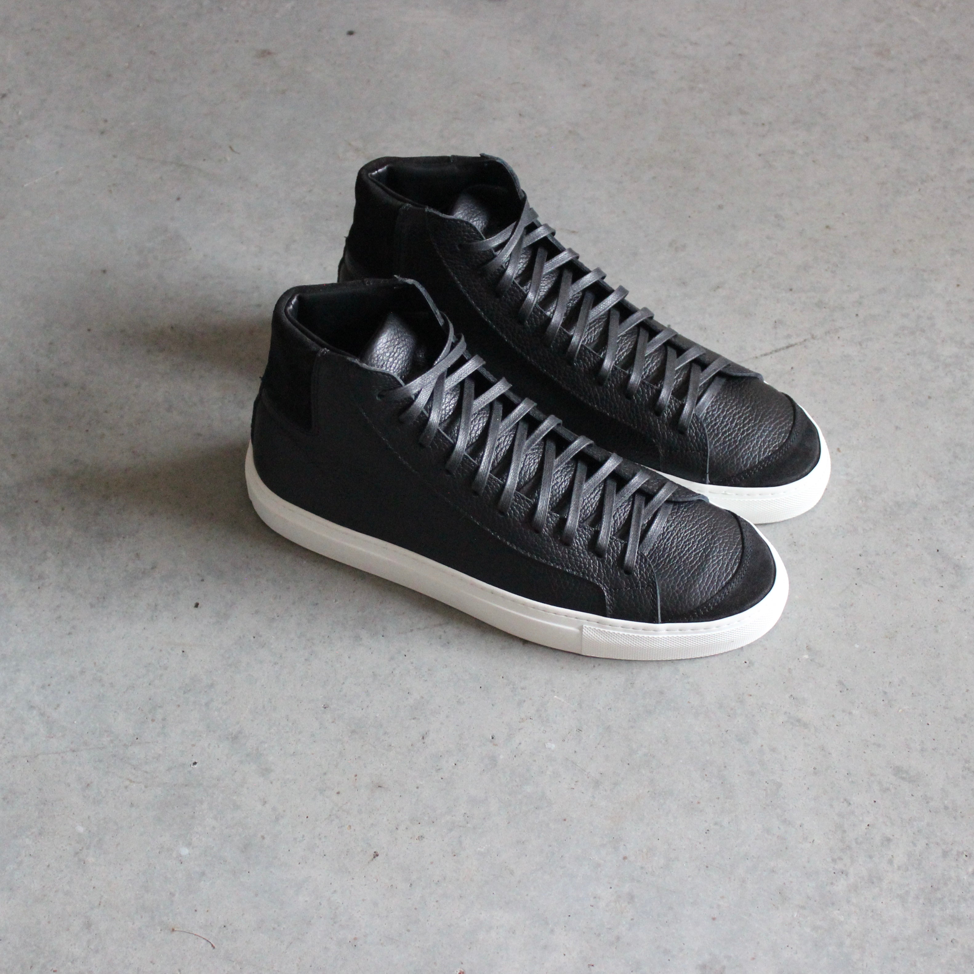Pre-order Men’s James Court Hi | Black + White