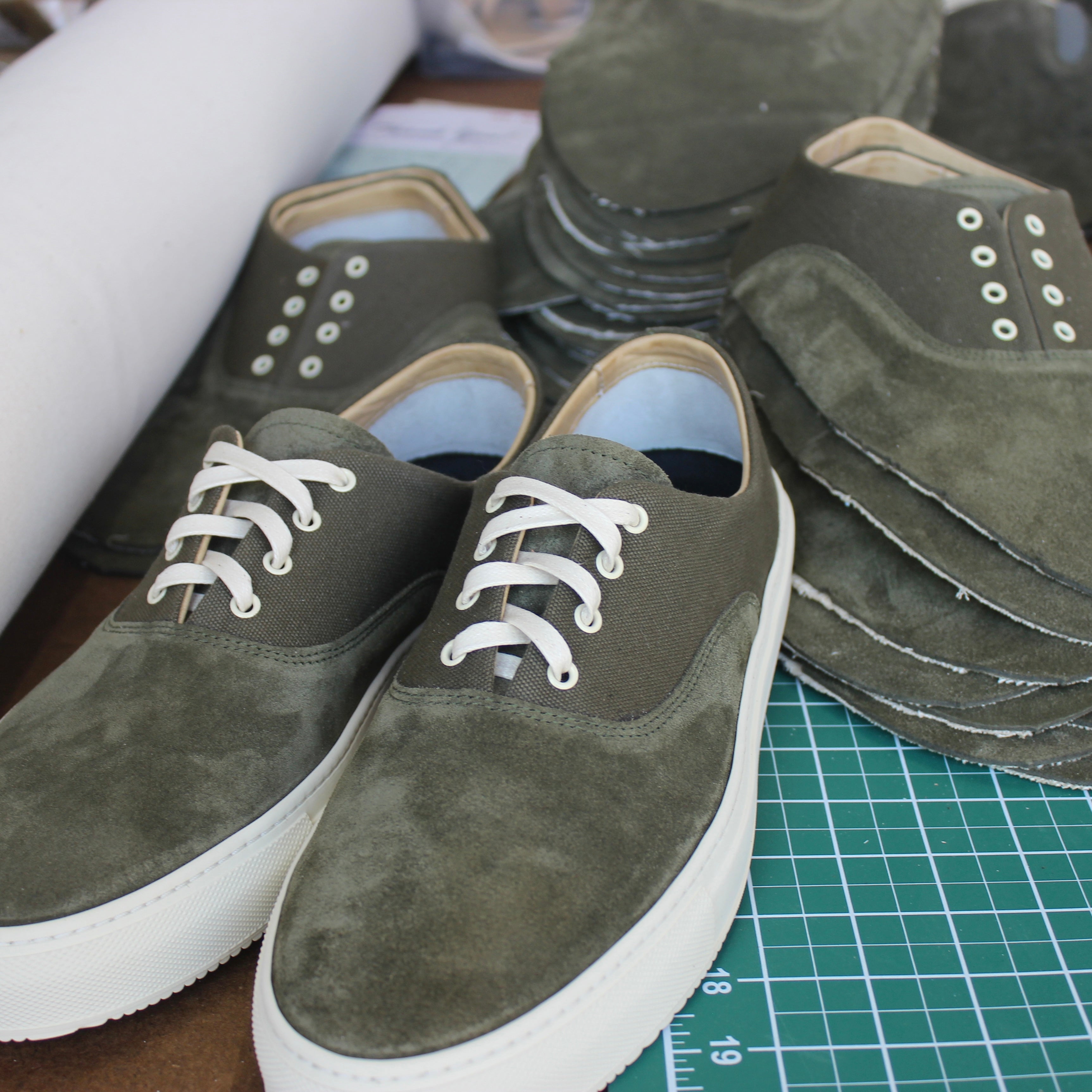 Men’s CV in Olive (Canvas + Suede)