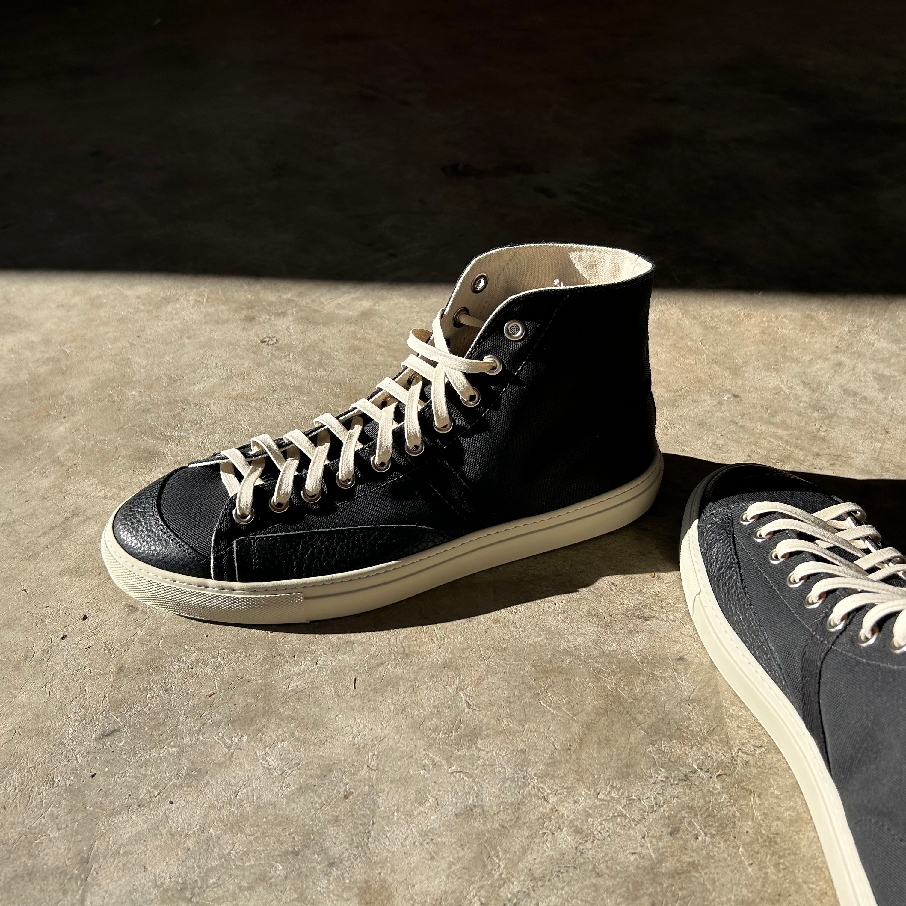 Women's Canvas Hi | Black and Natural