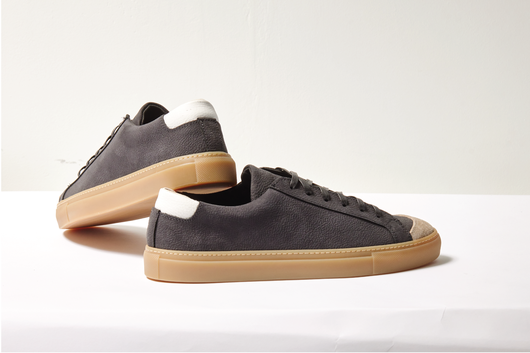 Pre-Order Men's James Court Sneaker | Lo | Black/Ivory/Gum