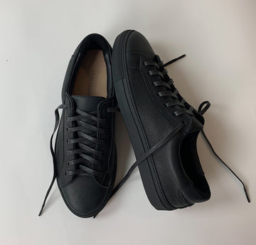 Pre- Order Women’s James Court Sneaker | Lo | Black
